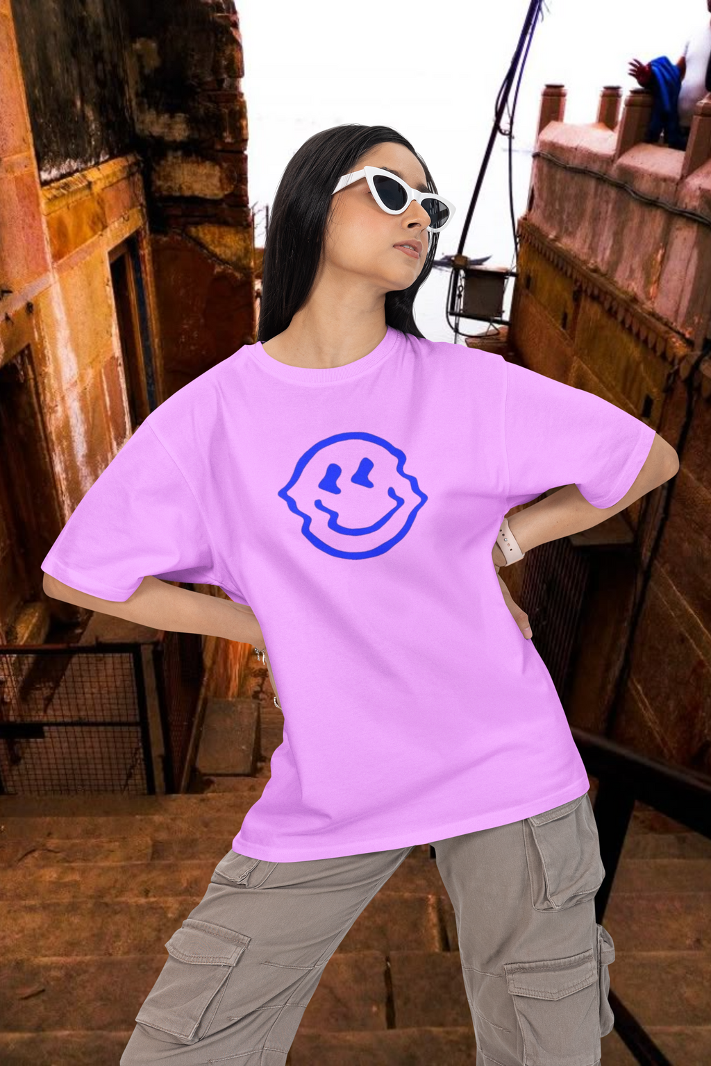 West Coast Graffiti Drip Smiley Oversized T-Shirt for Women